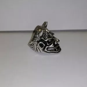 Кольцо в готическом стиле