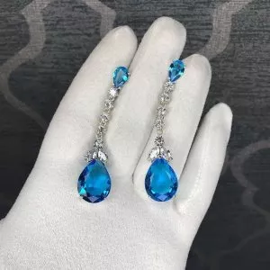 Серебрянные серьги с цирконом blue sky