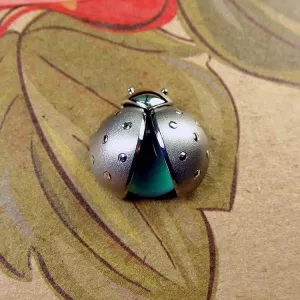 Брошь LITTLE BEETLE