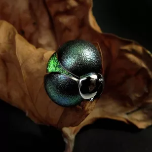 Брошь-пин LITTLE BEETLE-FIREFLY